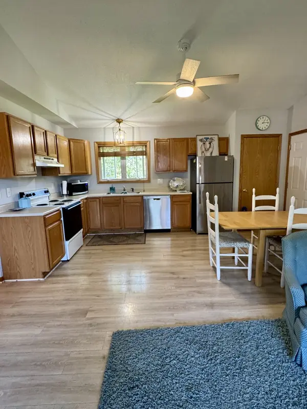 6209 KELLING ST, Davenport, IA 52806
