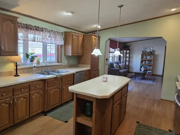 928 Holly DR, Manteno, IL 60950