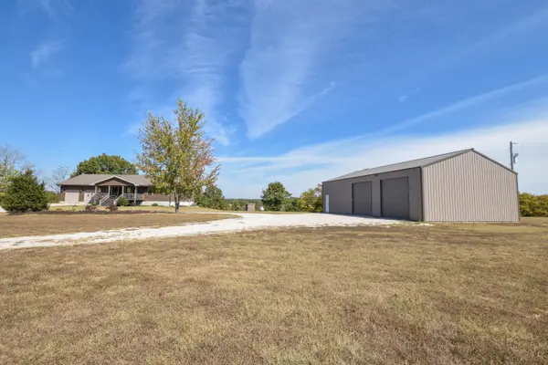 1020 Union Chapel RD, Fordland, MO 65652