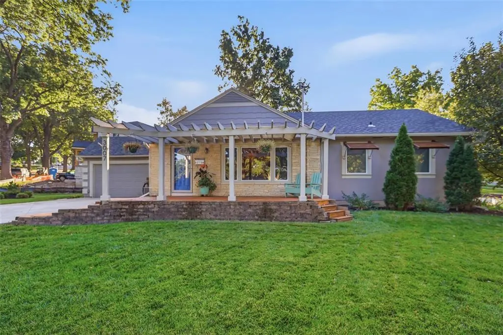 3007 W 73rd TER, Prairie Village, KS 66208
