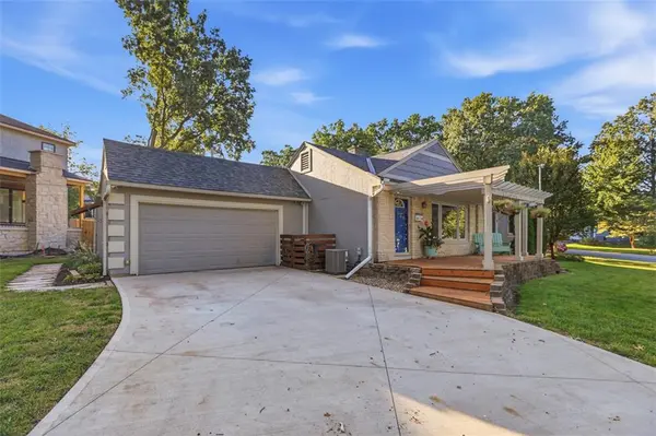 3007 W 73rd TER, Prairie Village, KS 66208