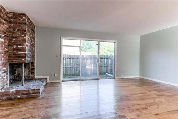 11250 College AVE, Kansas City, MO 64137