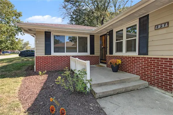 827 W 22nd ST, Lawrence, KS 66046