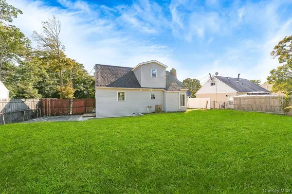 61 Parkway BLVD, Wyandanch, NY 11798