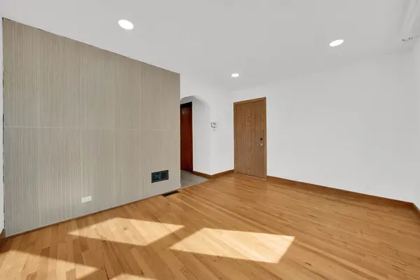 5527 S MASON AVE #1, Chicago, IL 60638