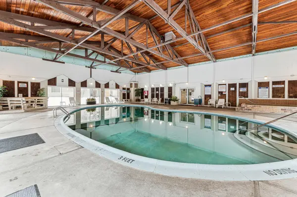 10211 Cedar Lake RD #115, Minnetonka, MN 55305