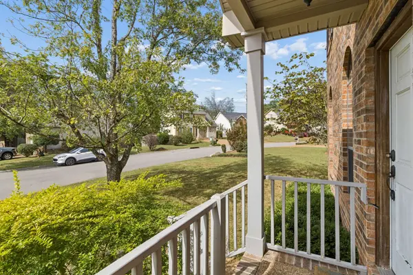 7729 Poplar Ridge Dr, Nashville, TN 37221