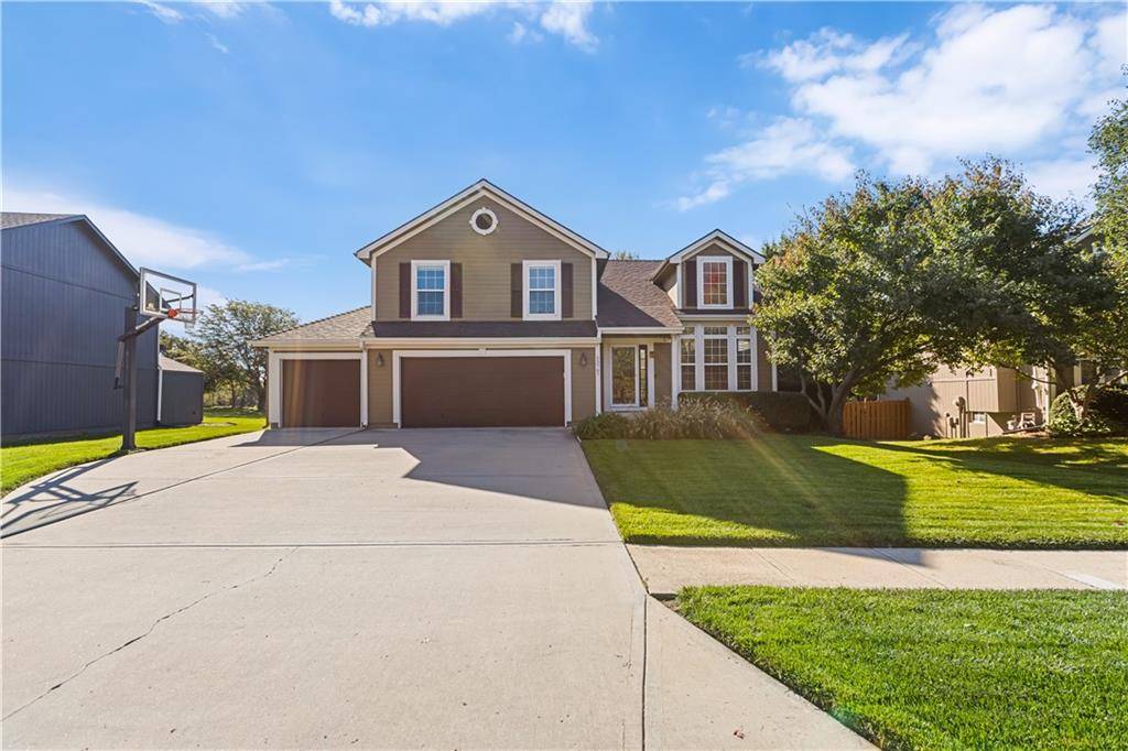 23707 W 58th TER, Shawnee, KS 66226