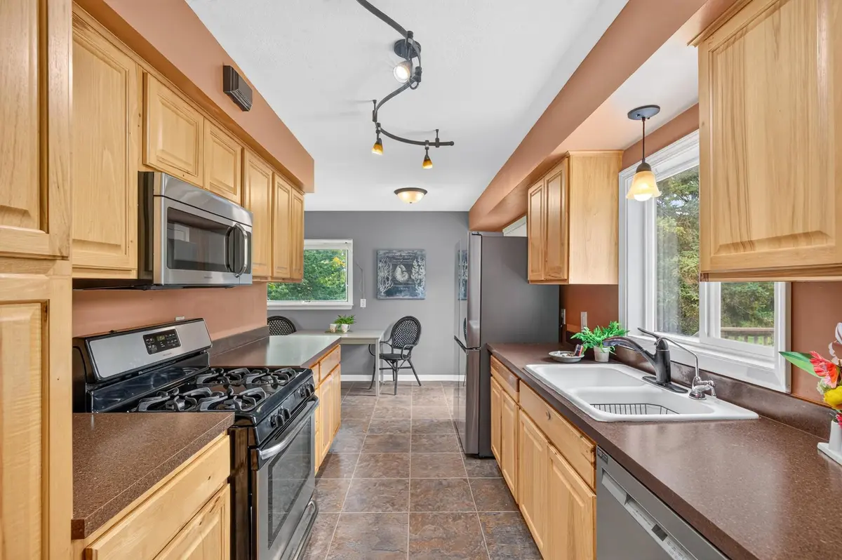 13905 Steven RD, Burnsville, MN 55337