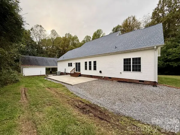 151 Robertson DR, Taylorsville, NC 28681