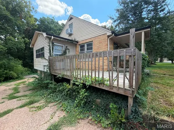 1021 Hawthorne Pkwy, Jefferson City, MO 65109