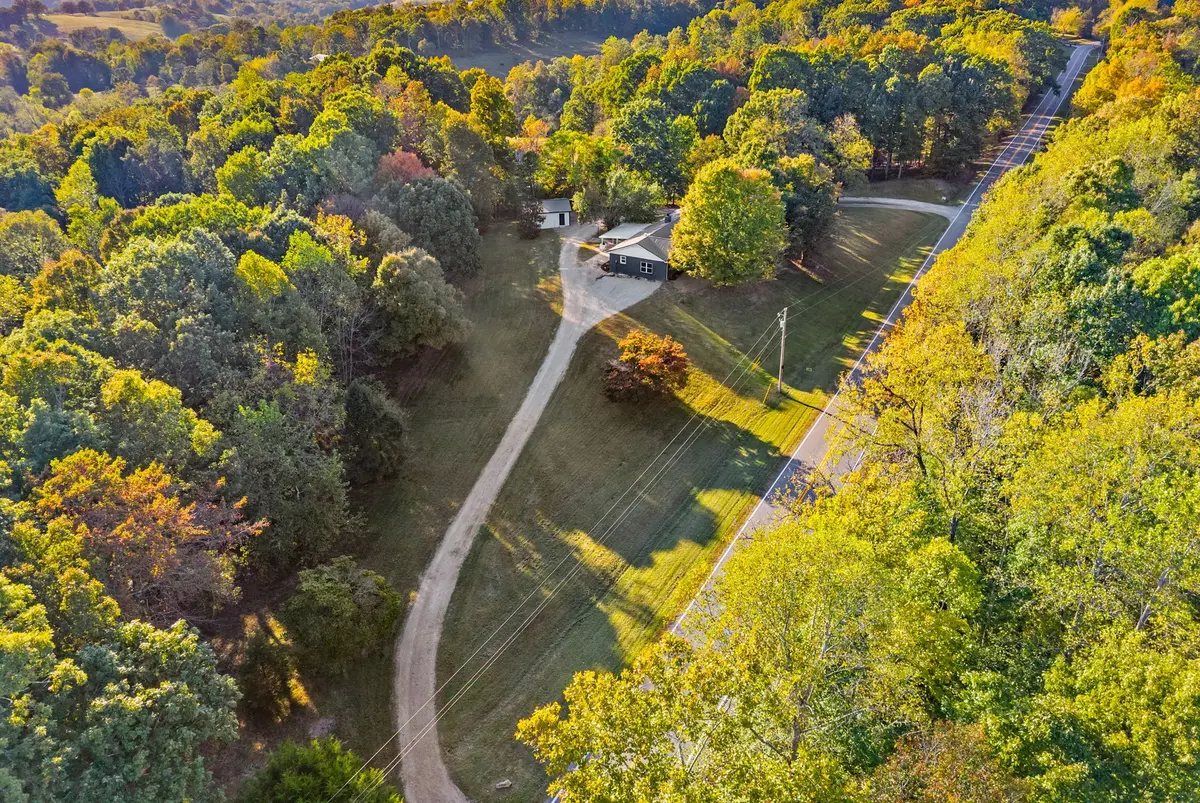 4840 Tarsus Rd, Palmyra, TN 37142