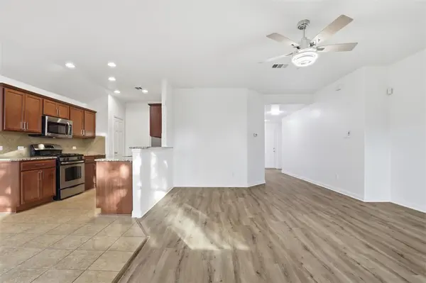 448 Nottingham LOOP, Kyle, TX 78640