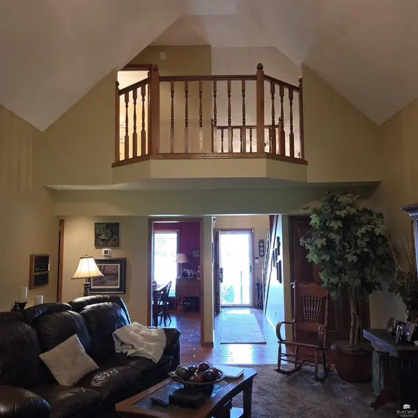 4428 SW Colly Creek DR, Topeka, KS 66610