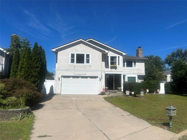 5 Vivona CT, Bayville, NY 11709