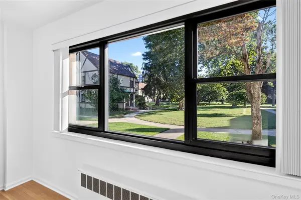 115 15th ST #C1, Garden City, NY 11530