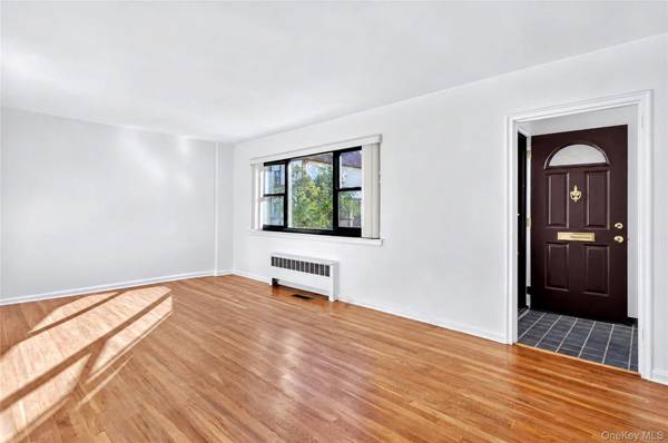115 15th ST #C1, Garden City, NY 11530