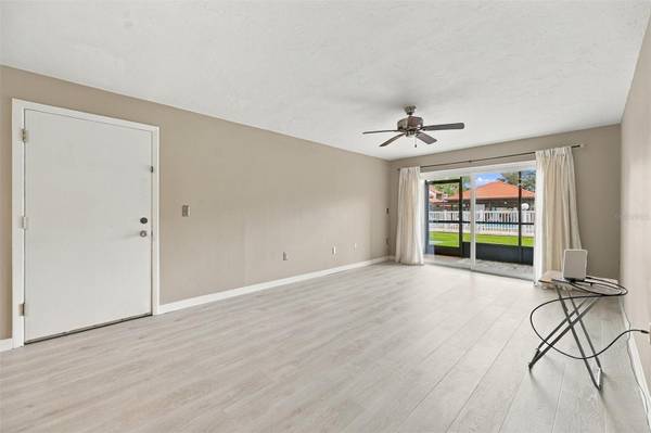 3265 BENEVA RD #104, Sarasota, FL 34232