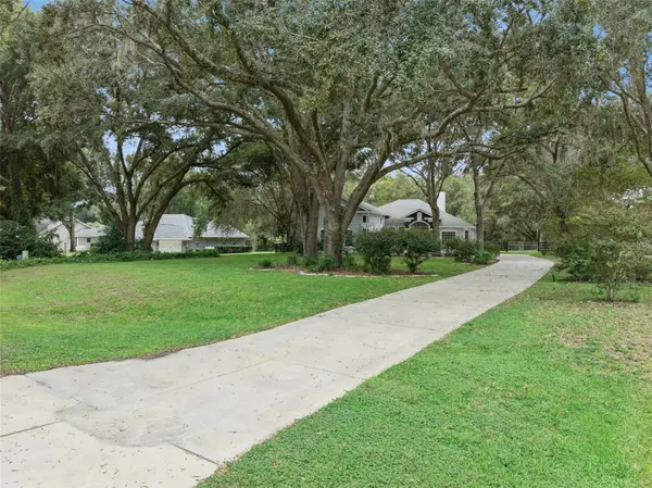 949 HAWK LNDG, Fruitland Park, FL 34731