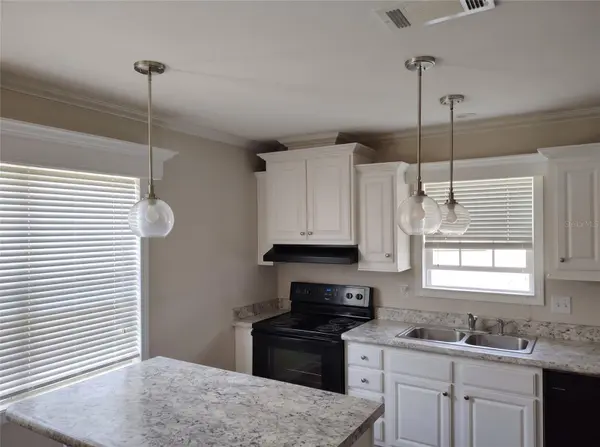 5840 NW 11TH AVE, Bell, FL 32619
