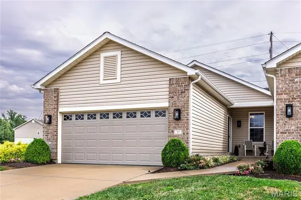 10 Thoreau CT, O'fallon, MO 63366