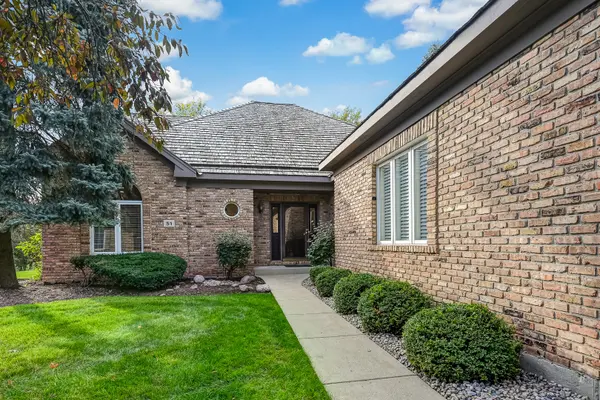 51 Chesterfield CT, Burr Ridge, IL 60527