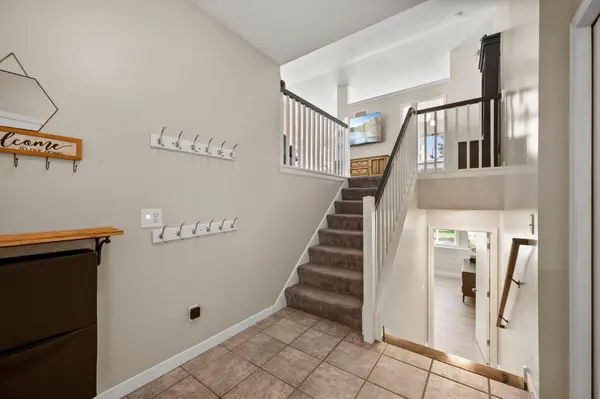 6982 Carlyle RD, Woodbury, MN 55125