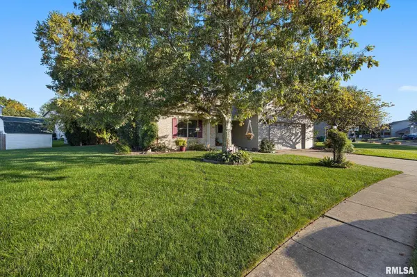 1410 SADDLEBROOK LN, Metamora, IL 61548