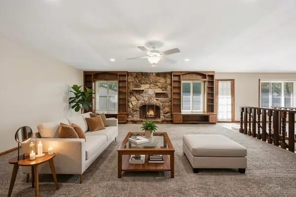 1204 N Armstrong Ct, Derby, KS 67037