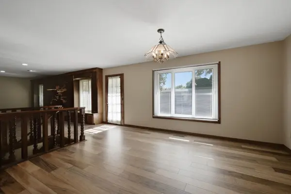 1204 N Armstrong Ct, Derby, KS 67037