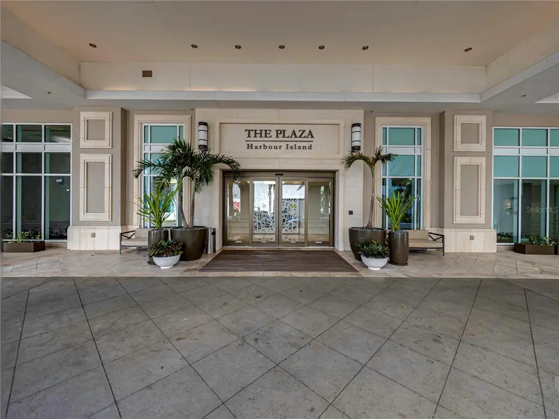 450 KNIGHTS RUN AVE #405, Tampa, FL 33602