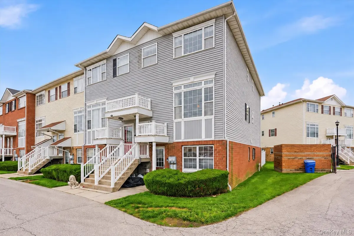 163 Surf DR #106, Bronx, NY 10473