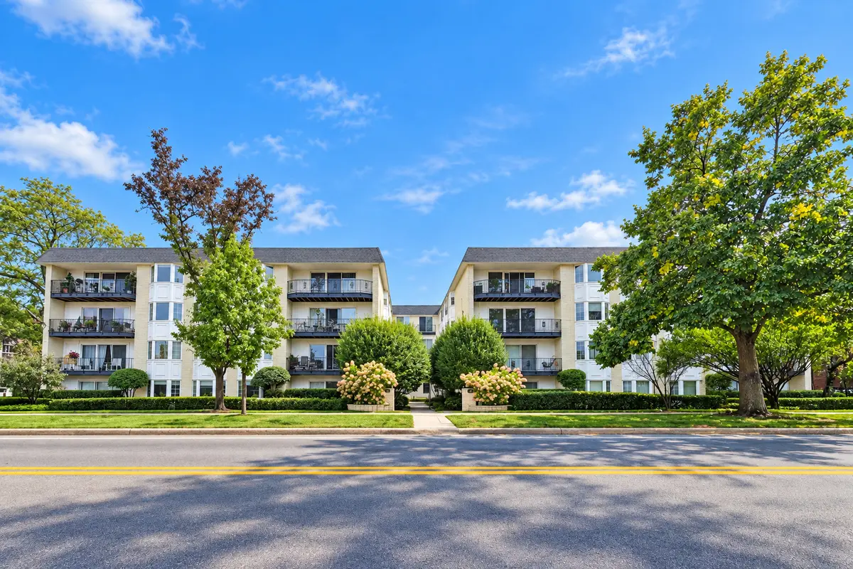 701 Ridge RD #3B, Wilmette, IL 60091