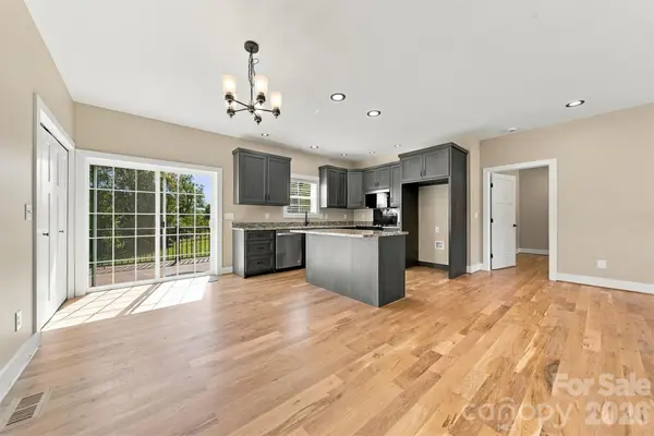 2937 Frank Whisnant RD, Morganton, NC 28655