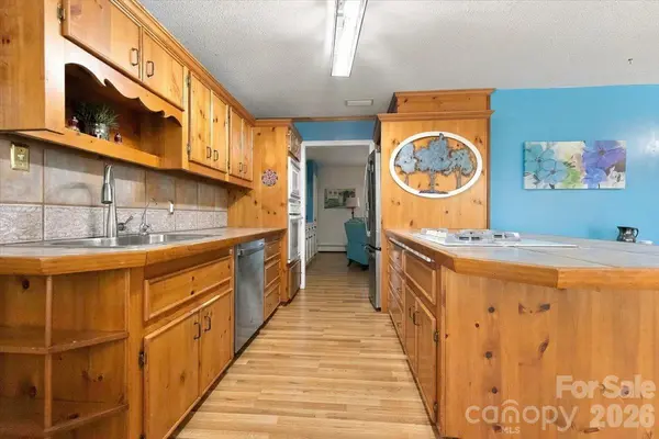 2086 Old Mountain RD, Statesville, NC 28625