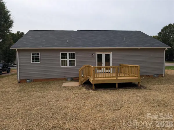 2746 Magnolia ST, Conover, NC 28613