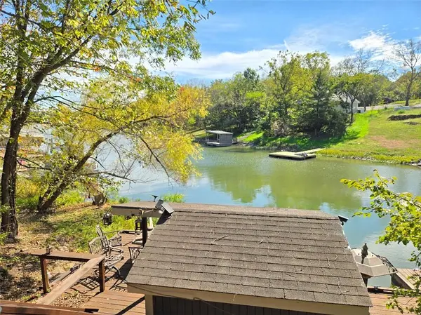 393 W Sugar Lake DR, Mound City, KS 66056