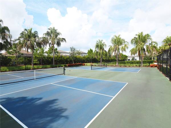 1734 WOODLEAF HAMMOCK CT, Bradenton, FL 34211