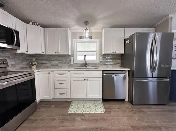 122 W SAINT ANNES CIR, Apollo Beach, FL 33572
