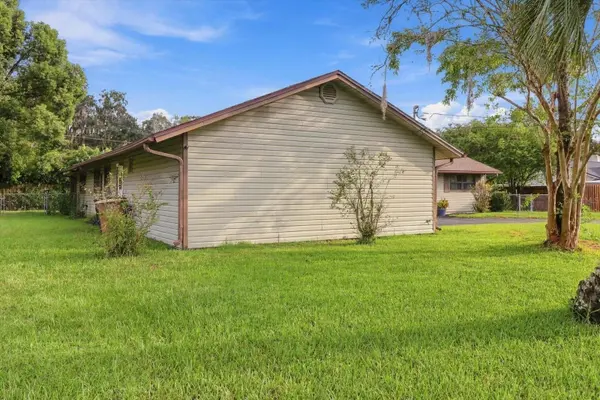 2141 NE 9TH ST, Ocala, FL 34470