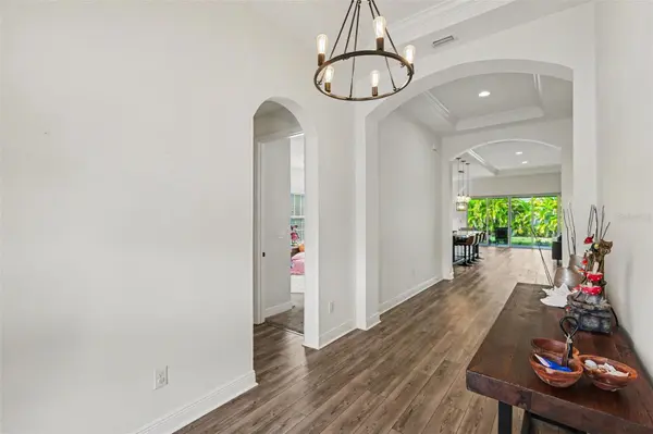 7612 PARADISO DR, Apollo Beach, FL 33572
