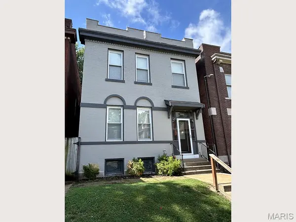 3648 Russell BLVD, St Louis, MO 63110