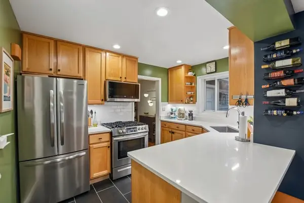 606 S Dryden PL, Arlington Heights, IL 60005