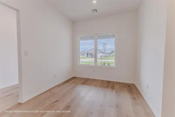 1081 Pumpkin DR, Newcastle, OK 73065