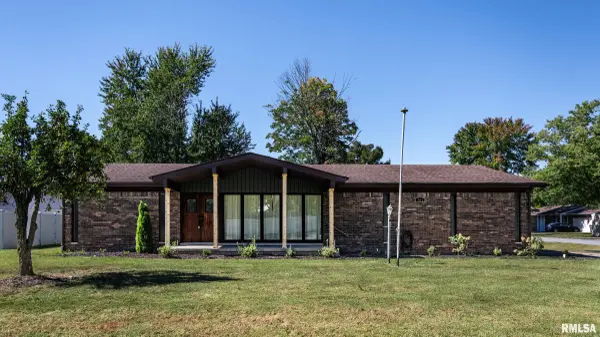 501 S GREENBRIAR, Carterville, IL 62918