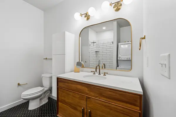1900 12th Ave #S #210, Nashville, TN 37203