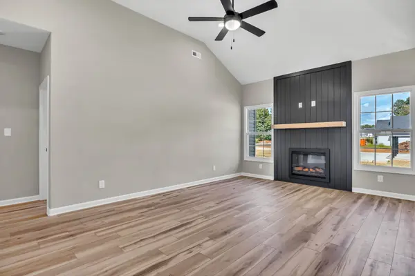 1226 Mourning Cloak Dr, Clarksville, TN 37043