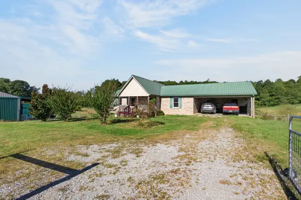 864 Coles Chapel Rd, Sparta, TN 38583