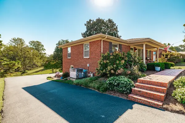 4052 S Sequoia Dr, Springfield, TN 37172