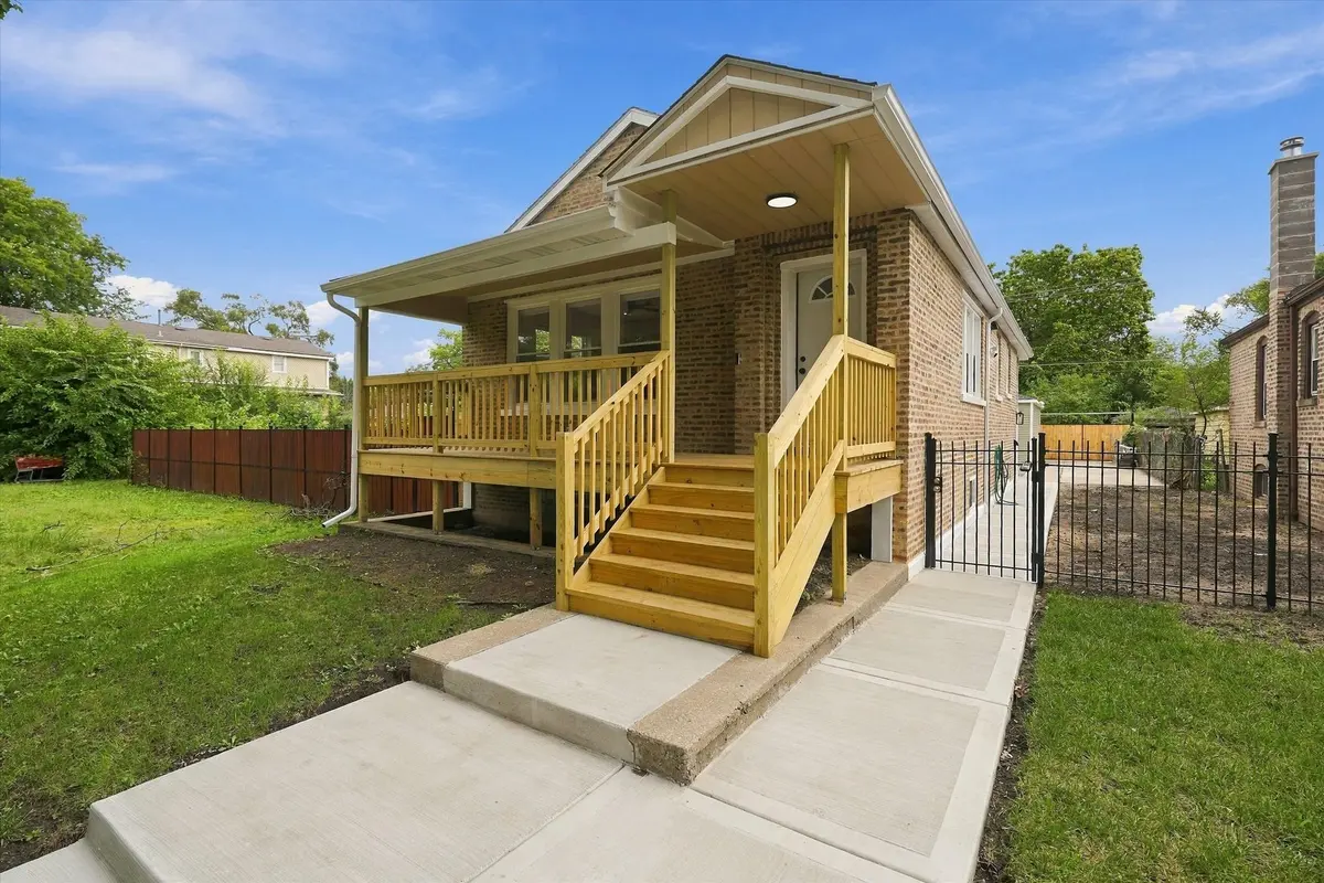 8817 S Parnell AVE, Chicago, IL 60620
